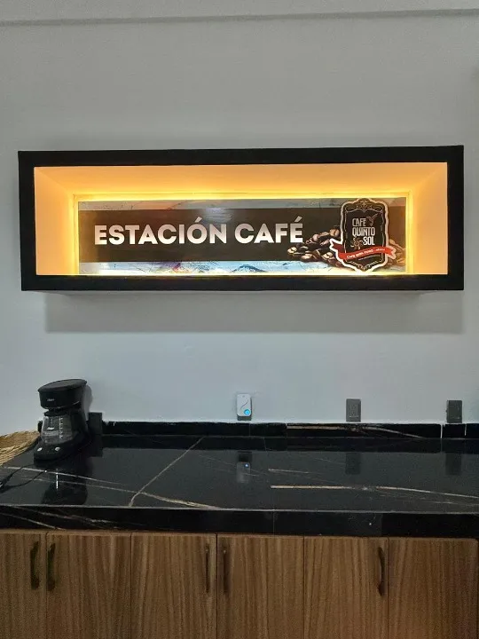 Foto 6 de Local Comercial en renta en Calle Manuel De Falla, San Andrés, Guadalajara