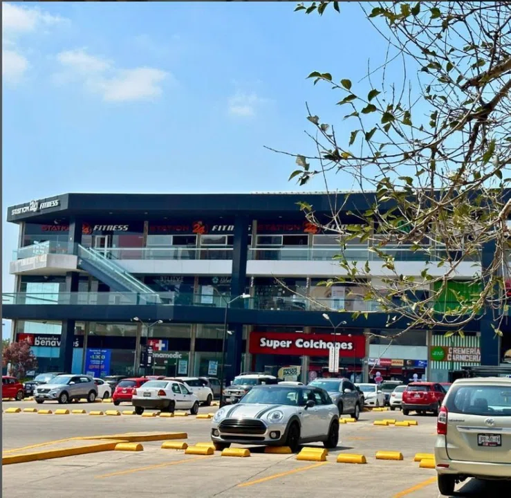 Foto 2 de Local en Avenida Adolfo López Mateos Sur #9600 , Tlajomulco de Zúñiga