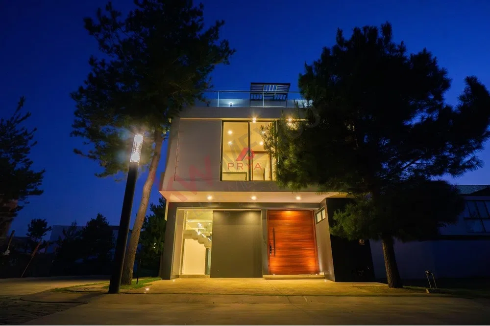 Foto 6 de Casa en venta en Solares Zapopan con ingeniería sísmica y acabados de lujo.*