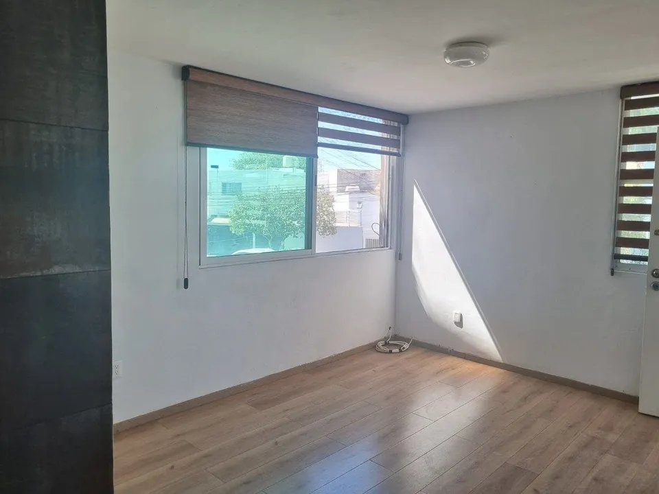 Foto 2 de Departamento en Renta en La Calma, Guadalajara