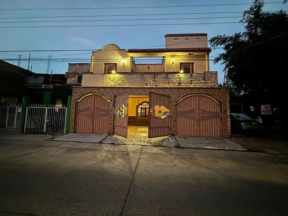 Foto 2 de Casa En Venta y Renta en Colonia El Carmen, Guadalajara.
