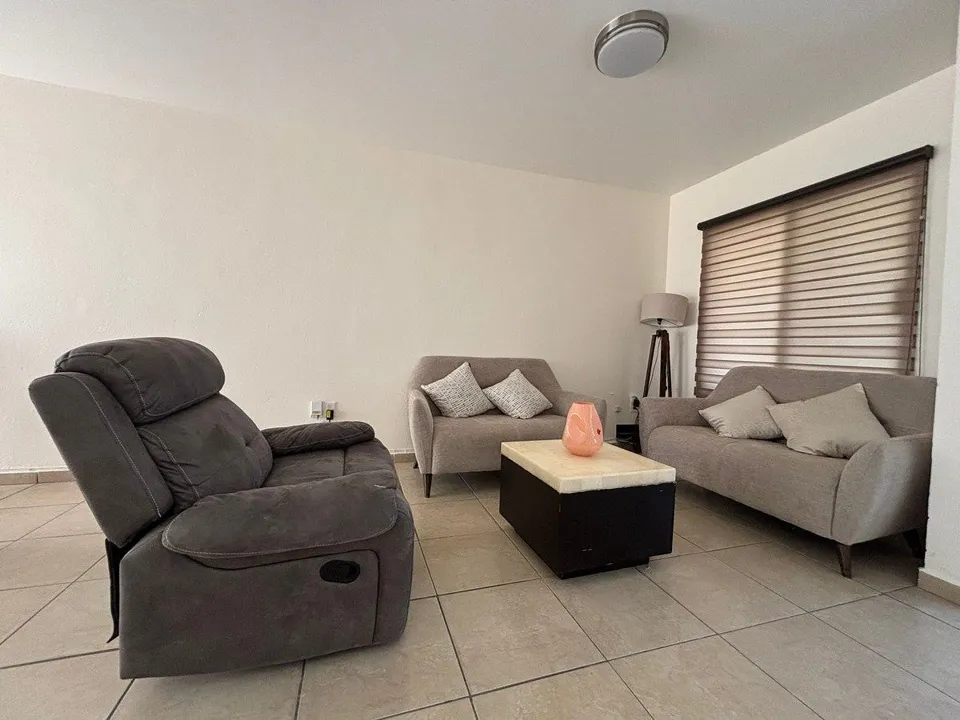 Foto 5 de CASA AMUEBLADA EN VIVEROS DEL VALLE, JARDINES DEL VALLE, ZAPOPAN, JALISCO.