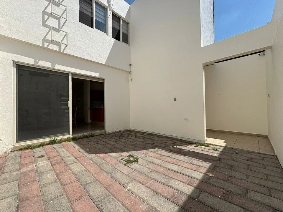Foto 8 de CASA AMUEBLADA EN VIVEROS DEL VALLE, JARDINES DEL VALLE, ZAPOPAN, JALISCO.