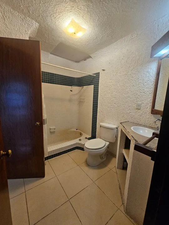 Foto 5 de Casa en venta La estancia cerca de Galerías, Zapopan