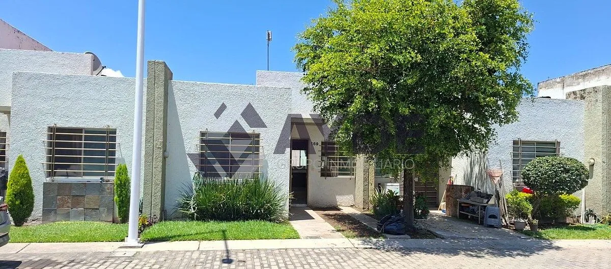 CASA EN RENTA EN ALHAMBRA INT. 169