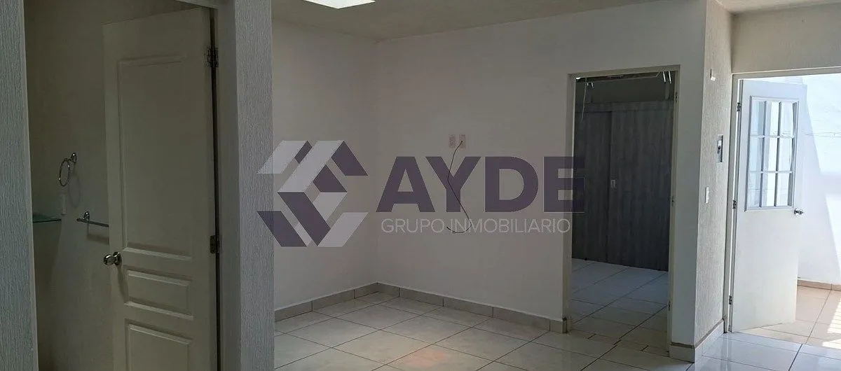 Foto 6 de CASA EN RENTA EN ALHAMBRA INT. 169