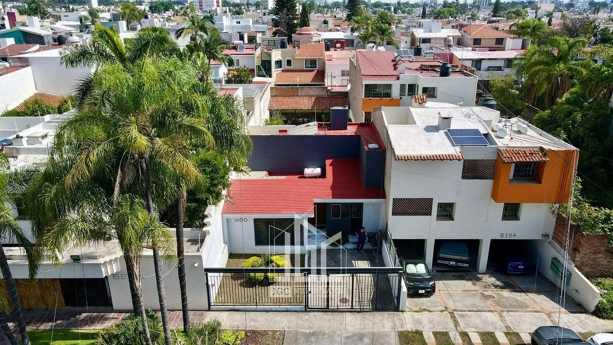 Foto 3 de CASA EN VENTA EN JARDINES DE GUADALUPE - ZAPOPAN