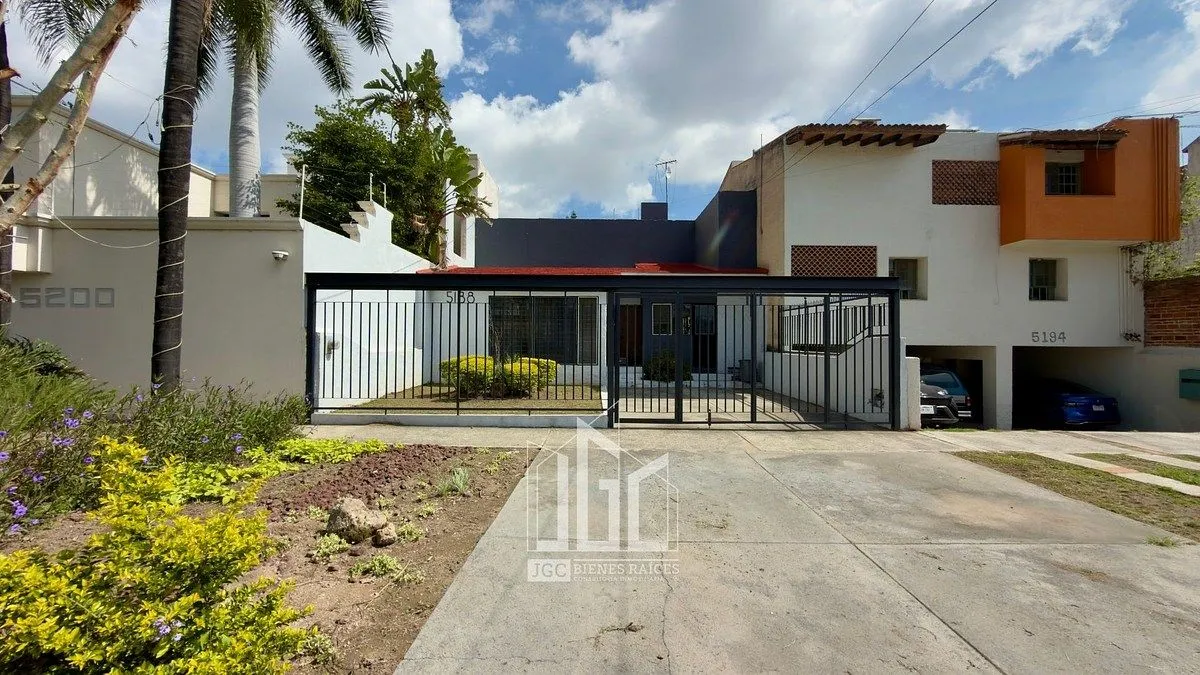 Foto 4 de CASA EN VENTA EN JARDINES DE GUADALUPE - ZAPOPAN