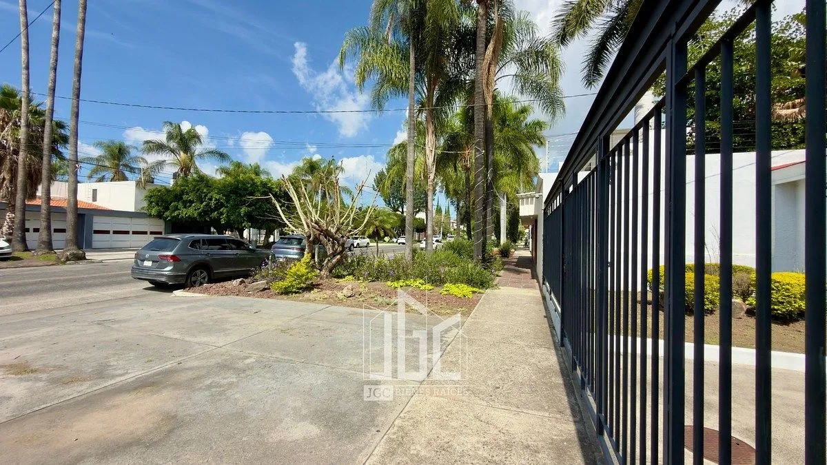 Foto 6 de CASA EN VENTA EN JARDINES DE GUADALUPE - ZAPOPAN