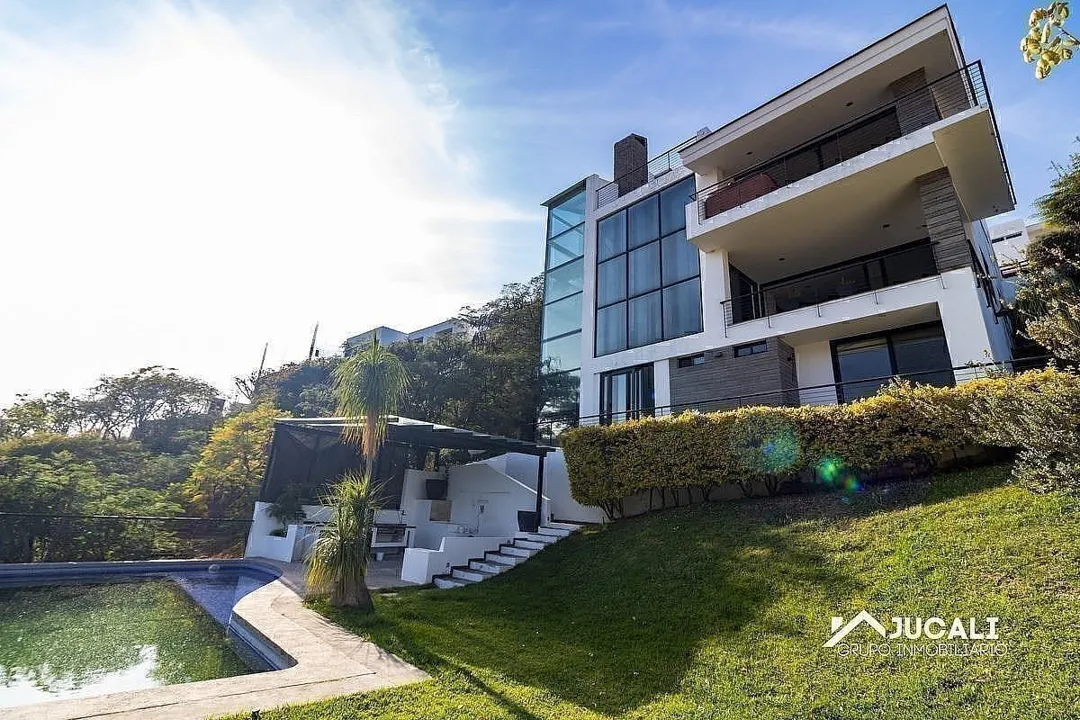 Foto 2 de Casa en venta con alberca con vista a campo de golf,  Las Cañadas, Zapopan