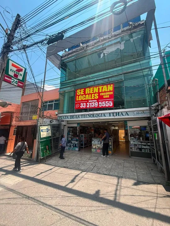 Foto 6 de LOCALES COMERCIALES EN RENTA EN PLAZA DE LA TECNOLOGÍA ITHAA