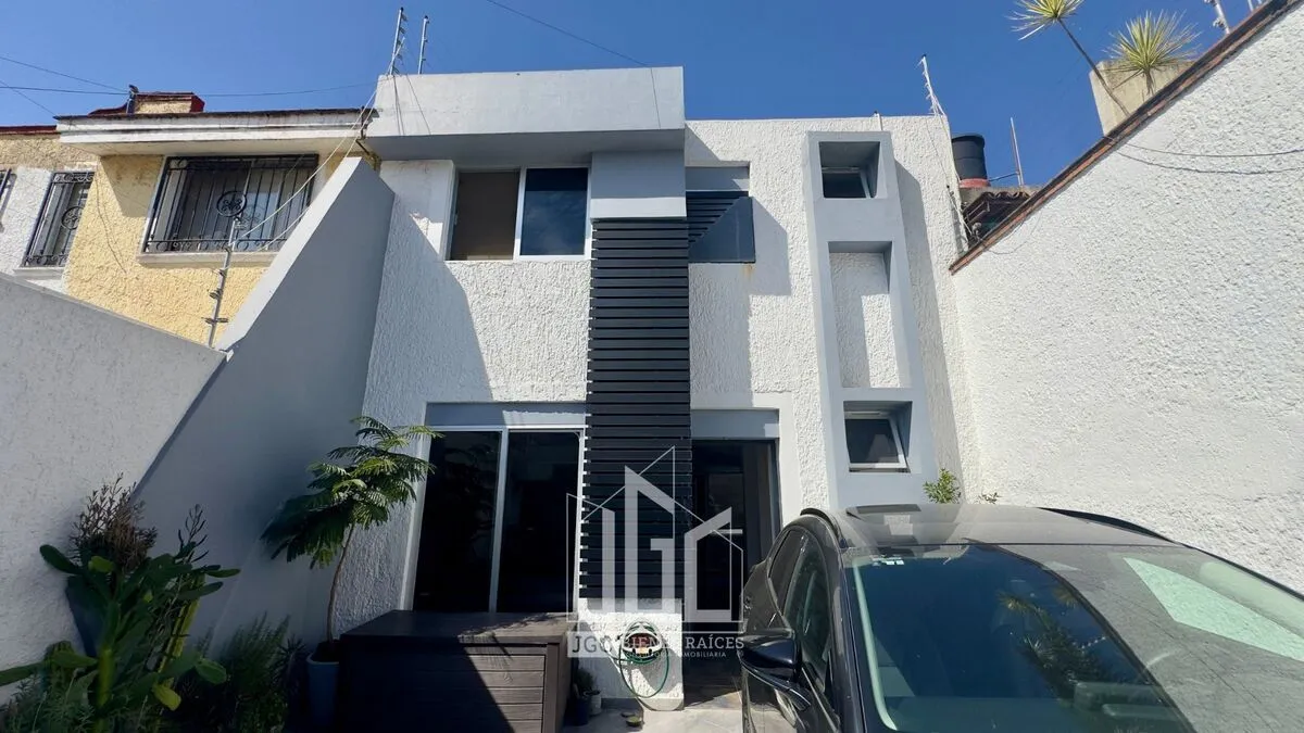 Foto 2 de CASA EN VENTA EN FRACC. REVOLUCIÓN TLAQUEPAQUE
