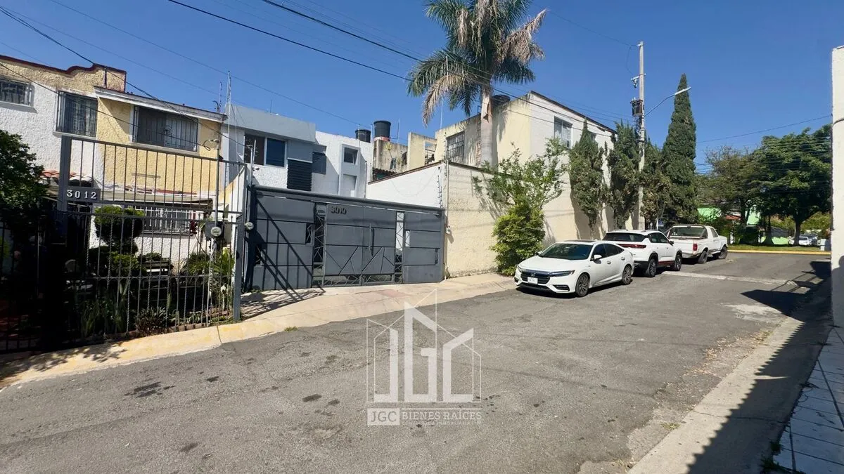 Foto 4 de CASA EN VENTA EN FRACC. REVOLUCIÓN TLAQUEPAQUE