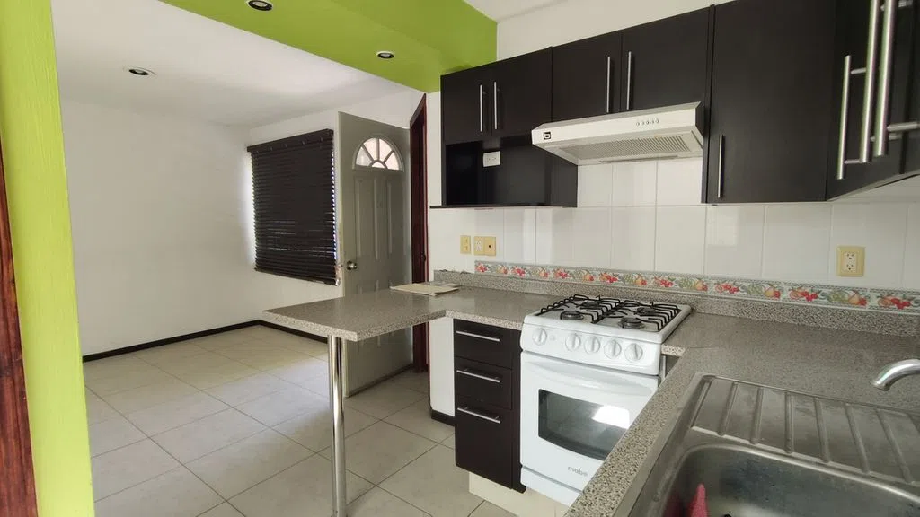 Foto 2 de CASA EN VENTA EN FRACC. LAGO REAL – ZAPOPAN