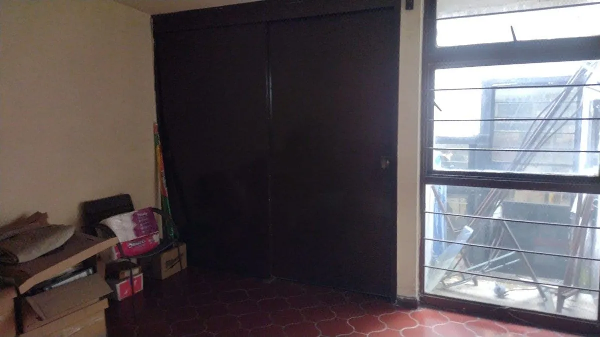 Foto 2 de Local Comercial en Venta sobre Av. López de Legazpi, Guadalajara con Oficinas