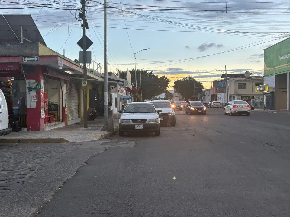 Foto 6 de LOCAL COMERCIAL EN RENTA  $6,000 (OBLATOS PTE) GUADALAJARA