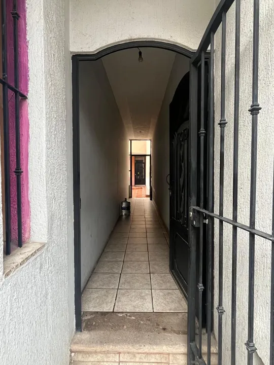 Foto 7 de Casa Habitación CON local comercial en el centro de Tonala