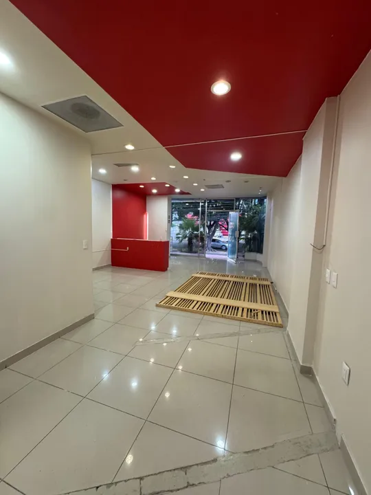 Foto 3 de Local Comercial u Oficinas en Renta – A Una Cuadra de Plaza del Sol y Expo GDL