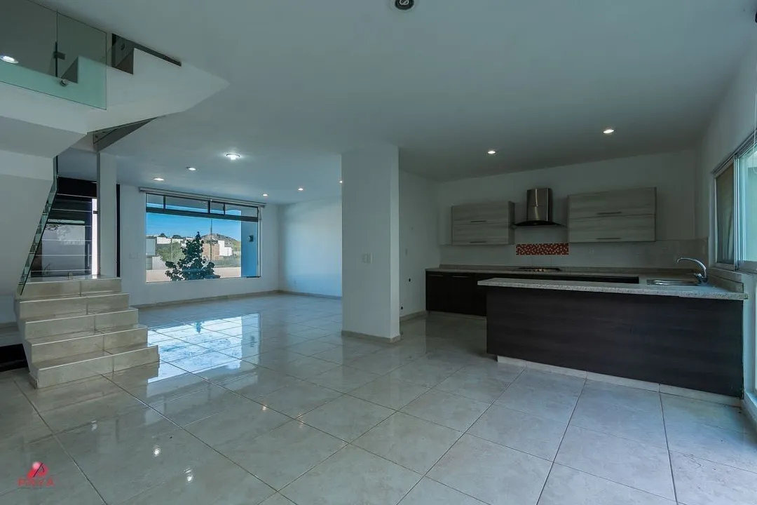Foto 2 de Casa en Renta, Valle Imperial Zapopan con Roof Garden en Coto Álamos