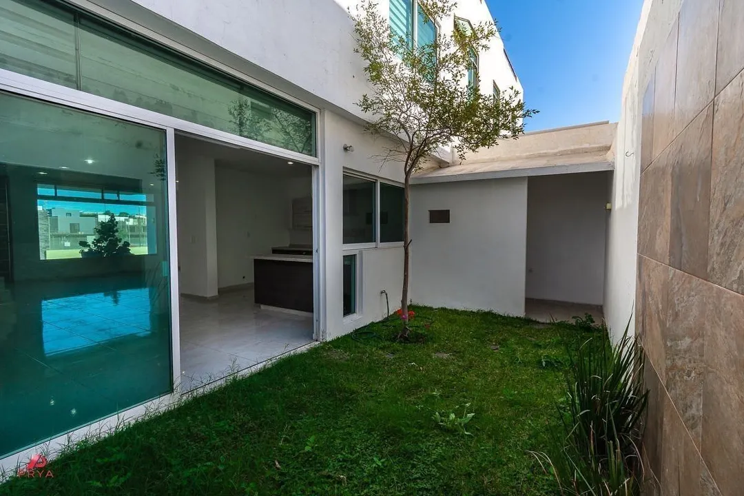 Foto 8 de Casa en Renta, Valle Imperial Zapopan con Roof Garden en Coto Álamos