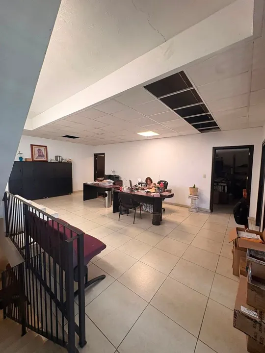 Foto 5 de Casa con uso de suelo en venta, Jardines Del Bosque, Guadalajara | CCV-2323