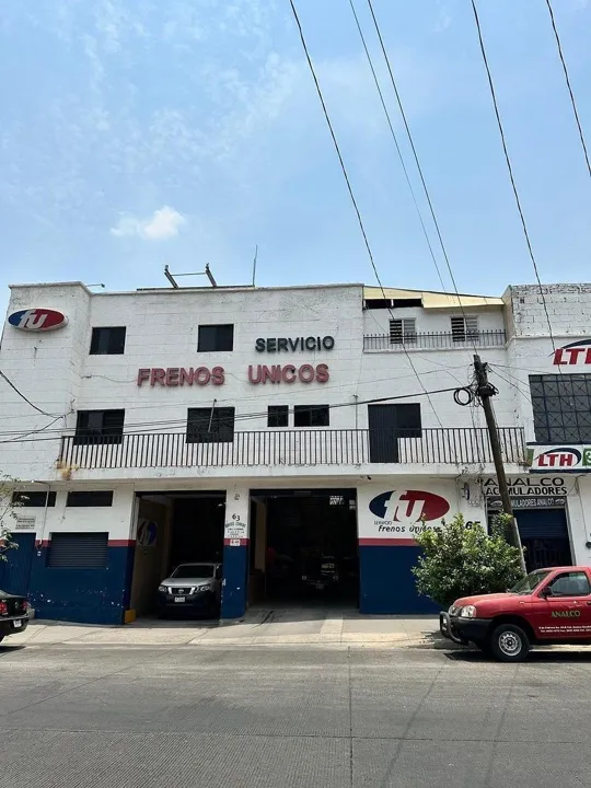 Oficinas  en dos plantas en Av. 5 de febrero