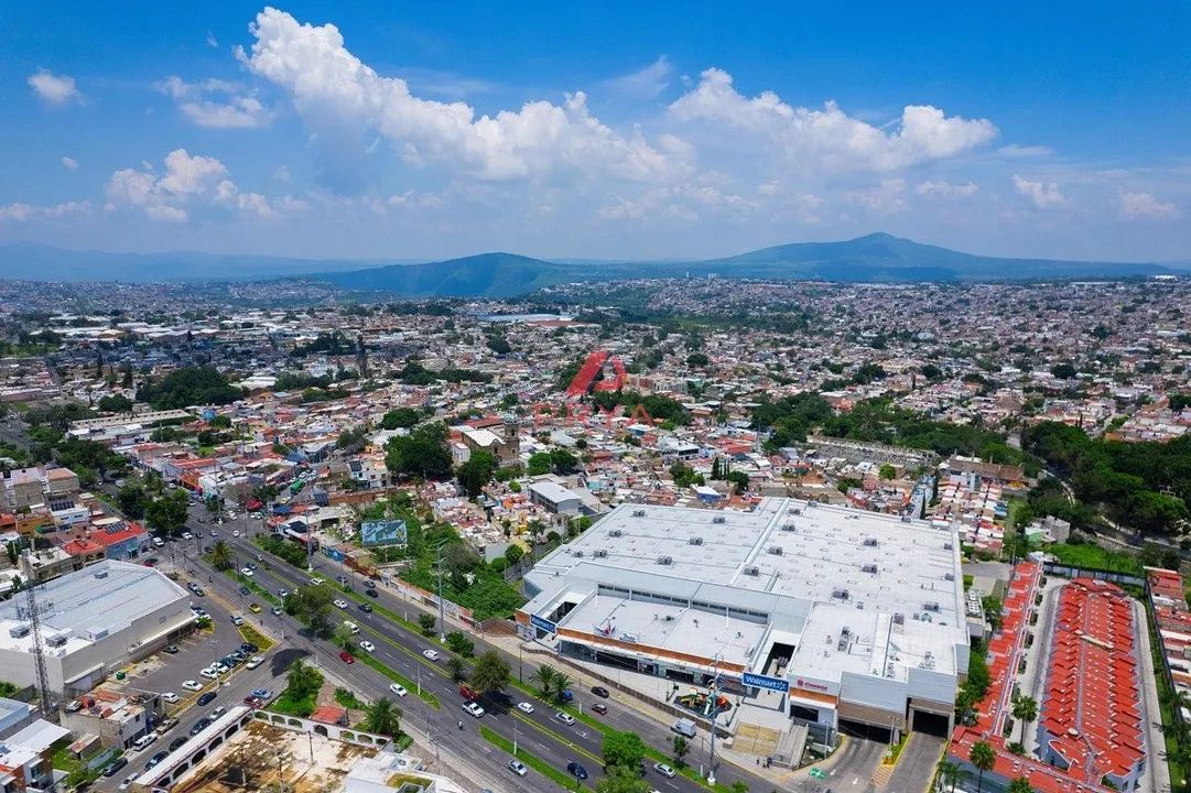 Foto 5 de Terreno Comercial en Renta en El Batán Zapopan 2224 m2 con 85m de Frente