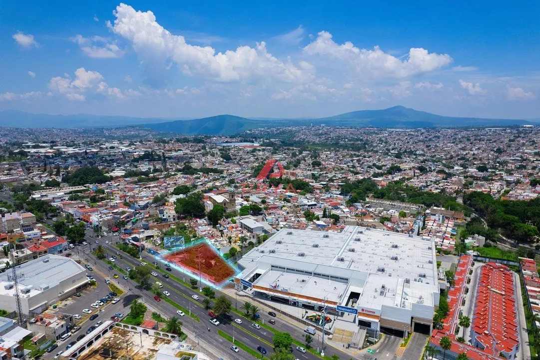 Foto 6 de Terreno Comercial en Renta en El Batán Zapopan 2224 m2 con 85m de Frente