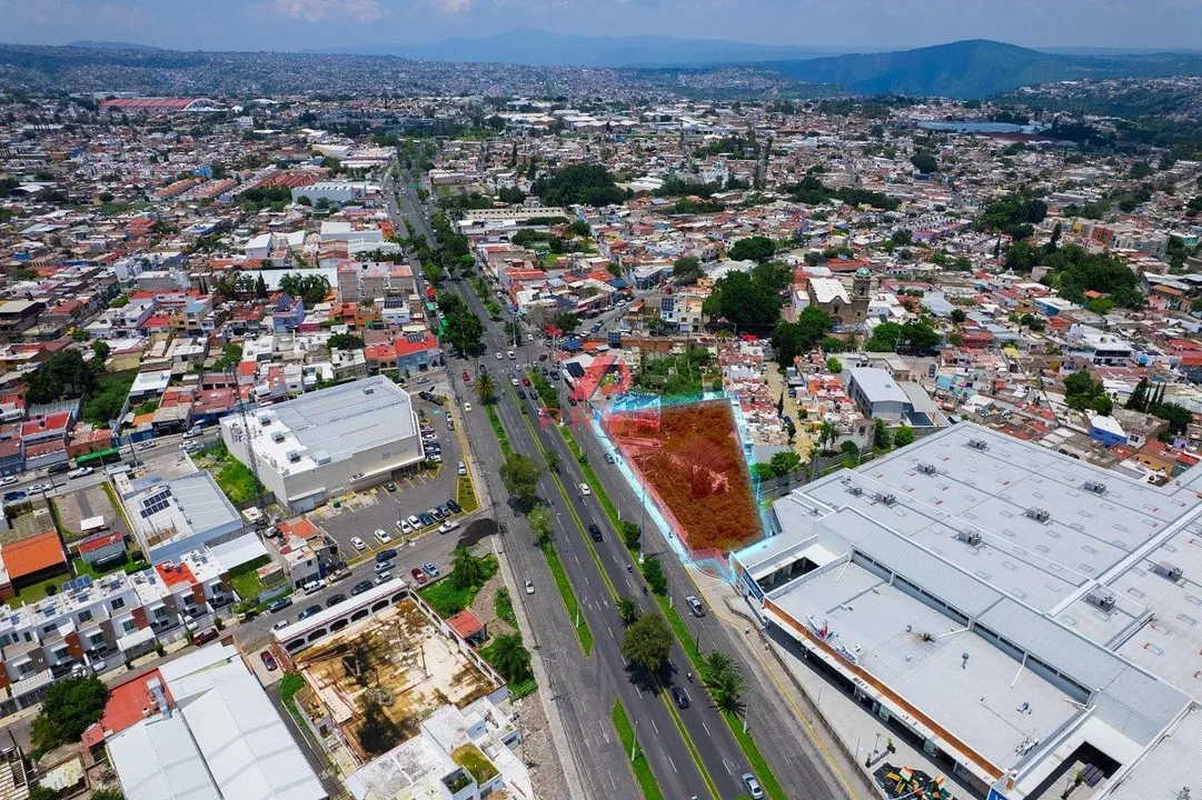 Foto 8 de Terreno Comercial en Renta en El Batán Zapopan 2224 m2 con 85m de Frente