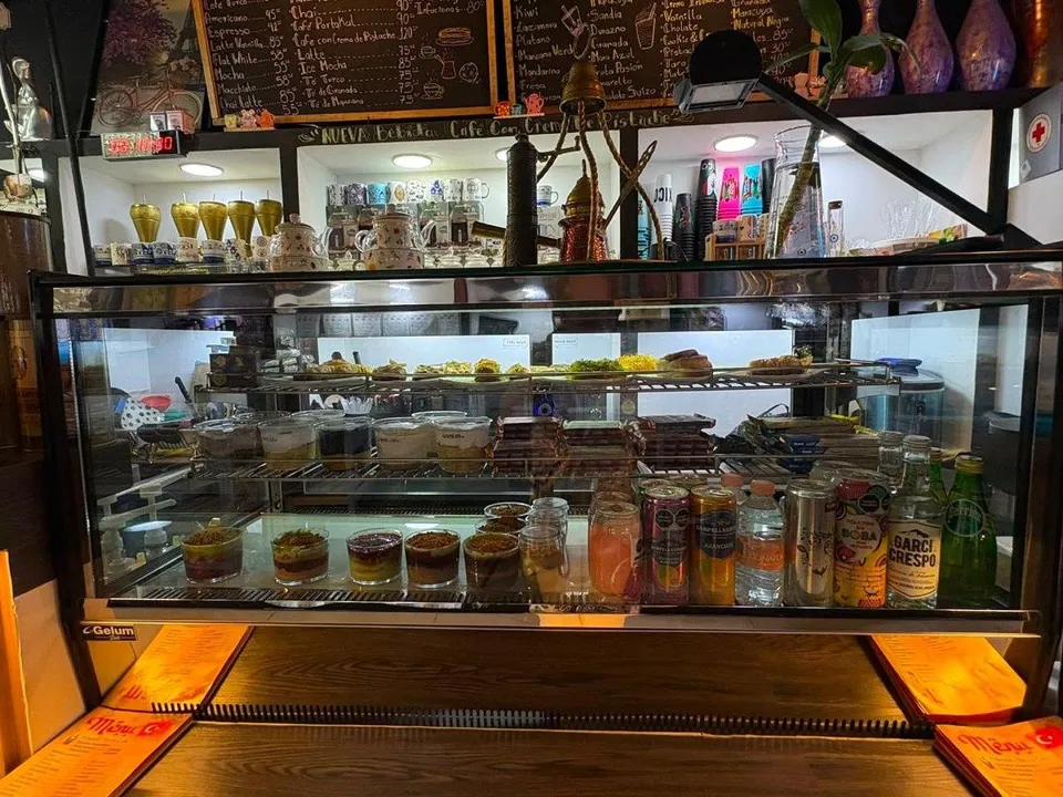 Foto 3 de SE TRASPASA  CAFETERIA / TIENDA SOUVENIRS  JOYERO DE GUADALAJARA. (CABAÑAS)