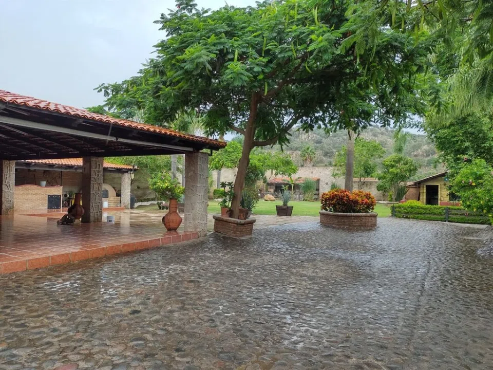 Foto 2 de CASA DE CAMPO NUEVA EN VENTA, COL. MILPILLAS, ZAPOPAN, JAL.
