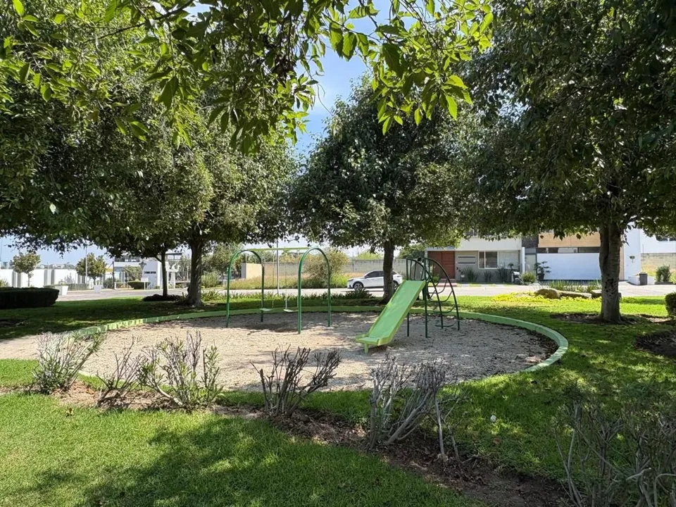 Foto 2 de Terreno en venta en VALLE IMPERIAL, dentro del coto IMPERIO ESPAÑOL
