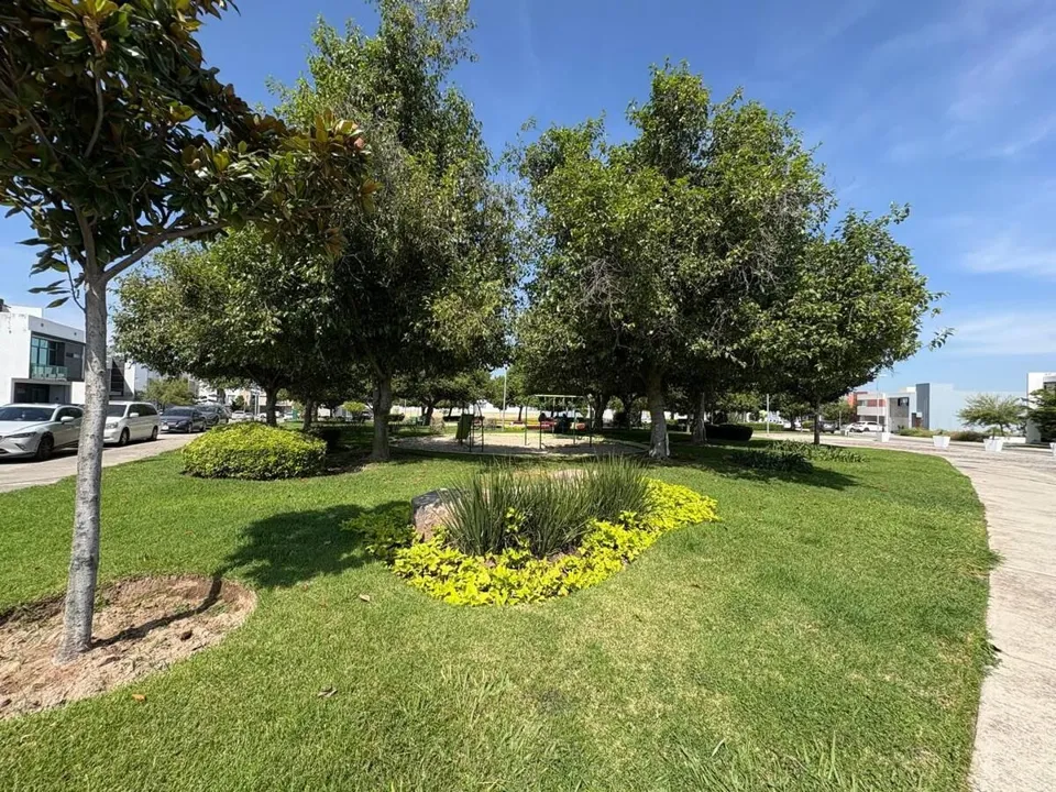 Foto 4 de Terreno en venta en VALLE IMPERIAL, dentro del coto IMPERIO ESPAÑOL