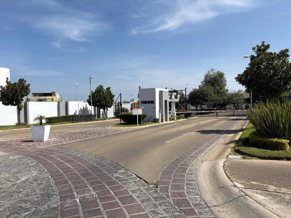 Foto 5 de Terreno en venta en VALLE IMPERIAL, dentro del coto IMPERIO ESPAÑOL