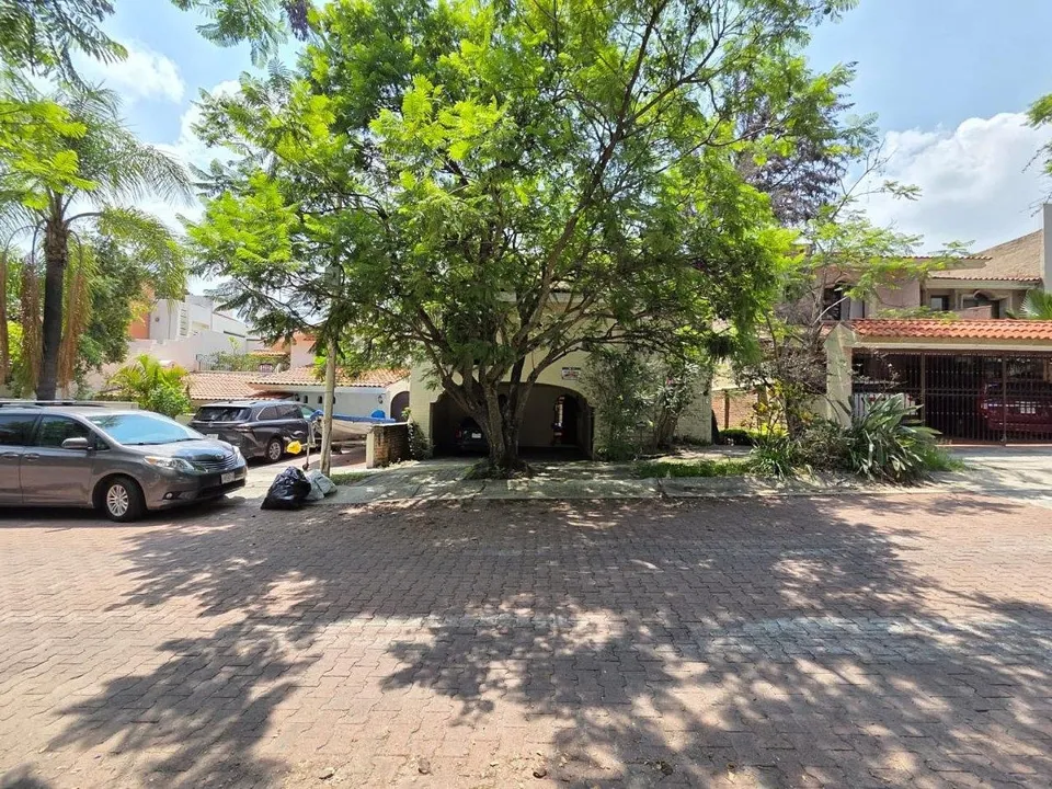 Foto 4 de Casa en venta en Bugambilias 2 Sección