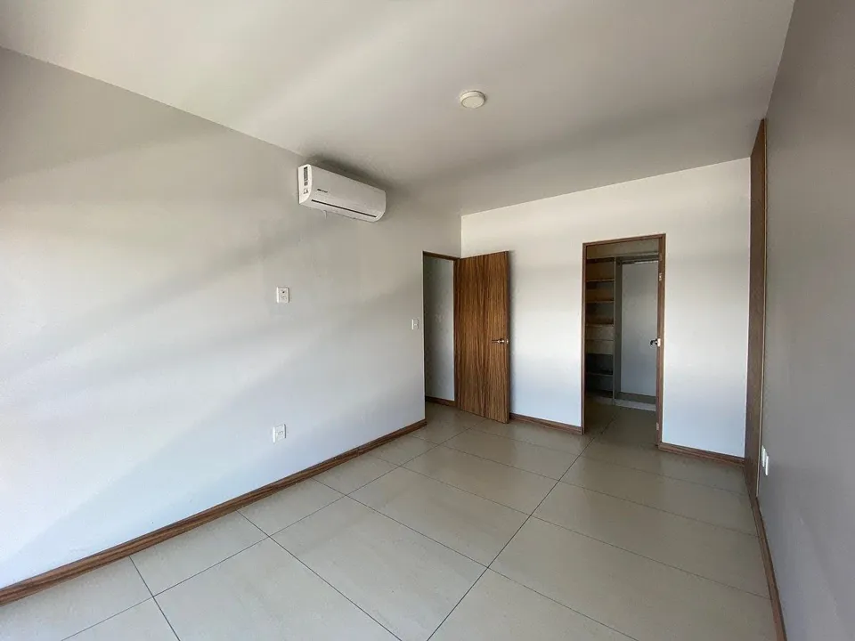 Foto 8 de Venta / Renta departamento 2 hab. en Brittania
