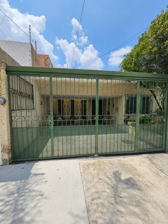 Foto 3 de Casa en venta en Calle Franz Liszt, La Estancia, Zapopan