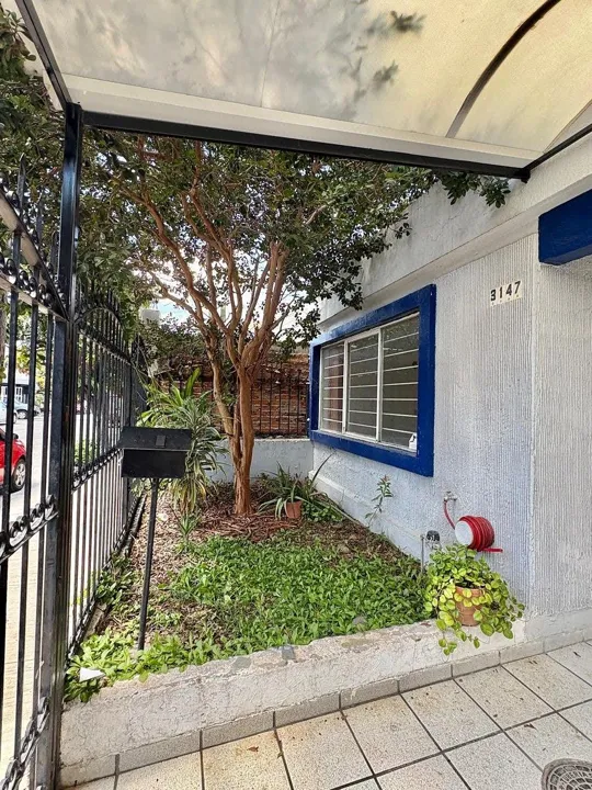 Foto 2 de CASA EN RENTA, 3 RECAMARAS, UNA PLANTA, JARDINES DE LA PAZ