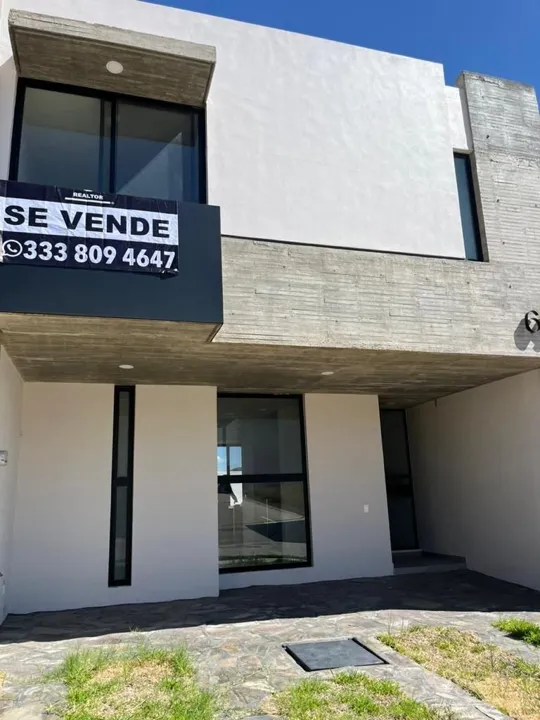 CASA EN VENTA CAPITAL NORTE, coto Pontevedra , ZAPOPAN JALISCO