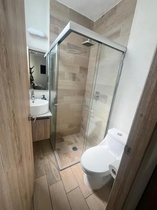 Foto 6 de Hermosa Casa de 3 niveles con Coto Villaterra