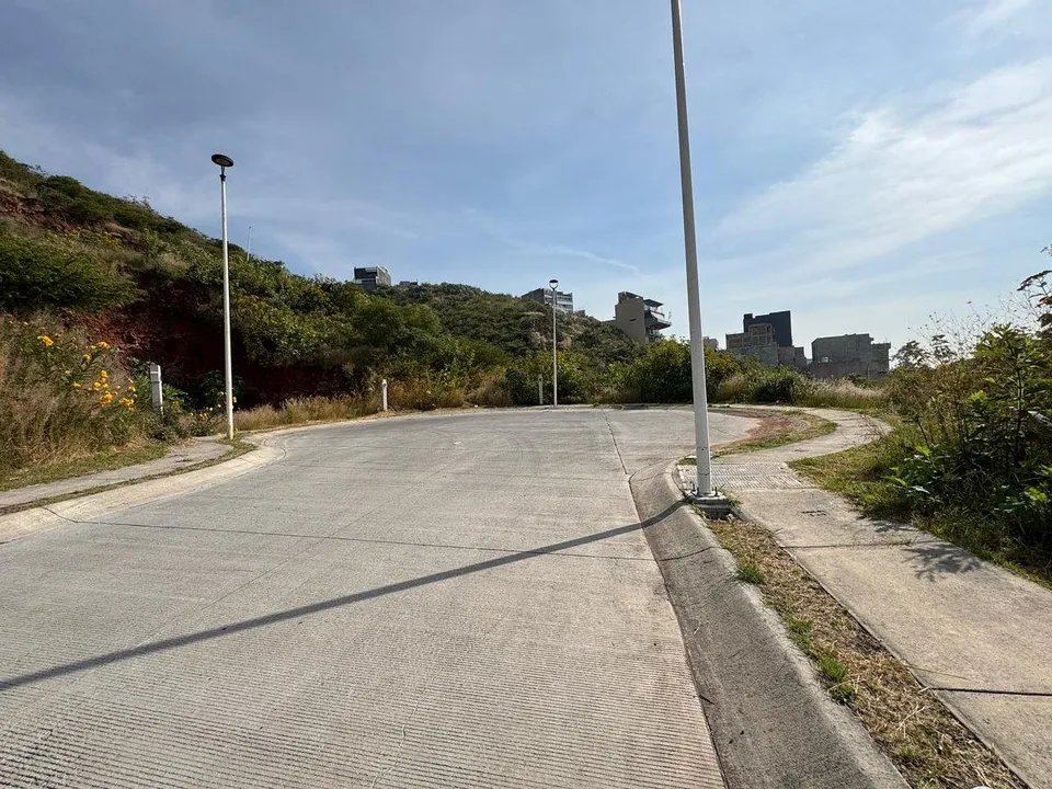 Foto 7 de Terreno en Venta en Paisajes del Tesoro - Av. Las Fuentes