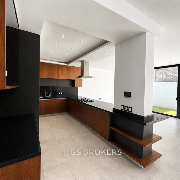Foto 4 de CASA EN VENTA EN COTO LARISSA 1, FRACCIONAMIENTO SOLARES