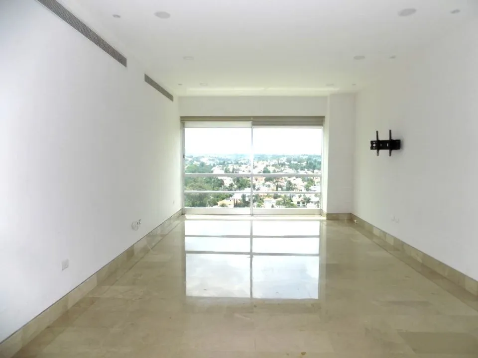 Foto 2 de Departamento en renta en Avenida Empresarios, Puerta de Hierro, Zapopan