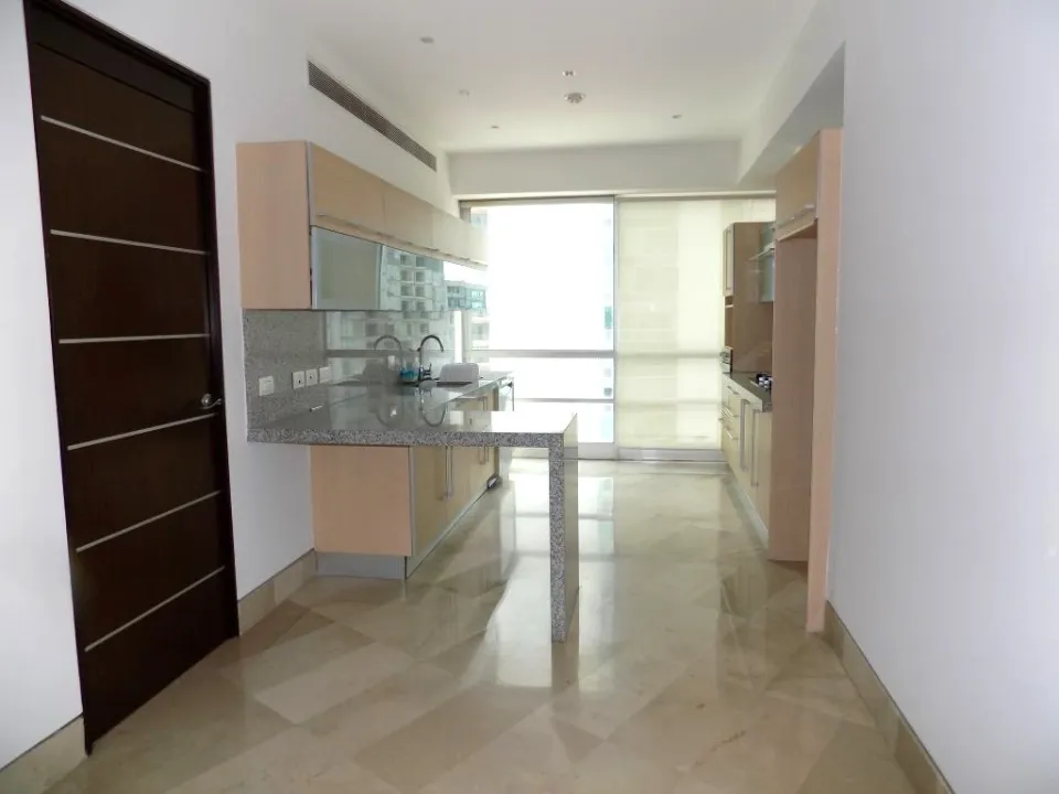Foto 4 de Departamento en renta en Avenida Empresarios, Puerta de Hierro, Zapopan