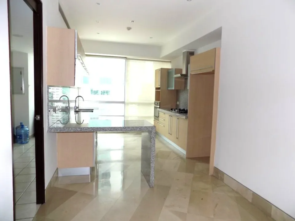 Foto 5 de Departamento en renta en Avenida Empresarios, Puerta de Hierro, Zapopan
