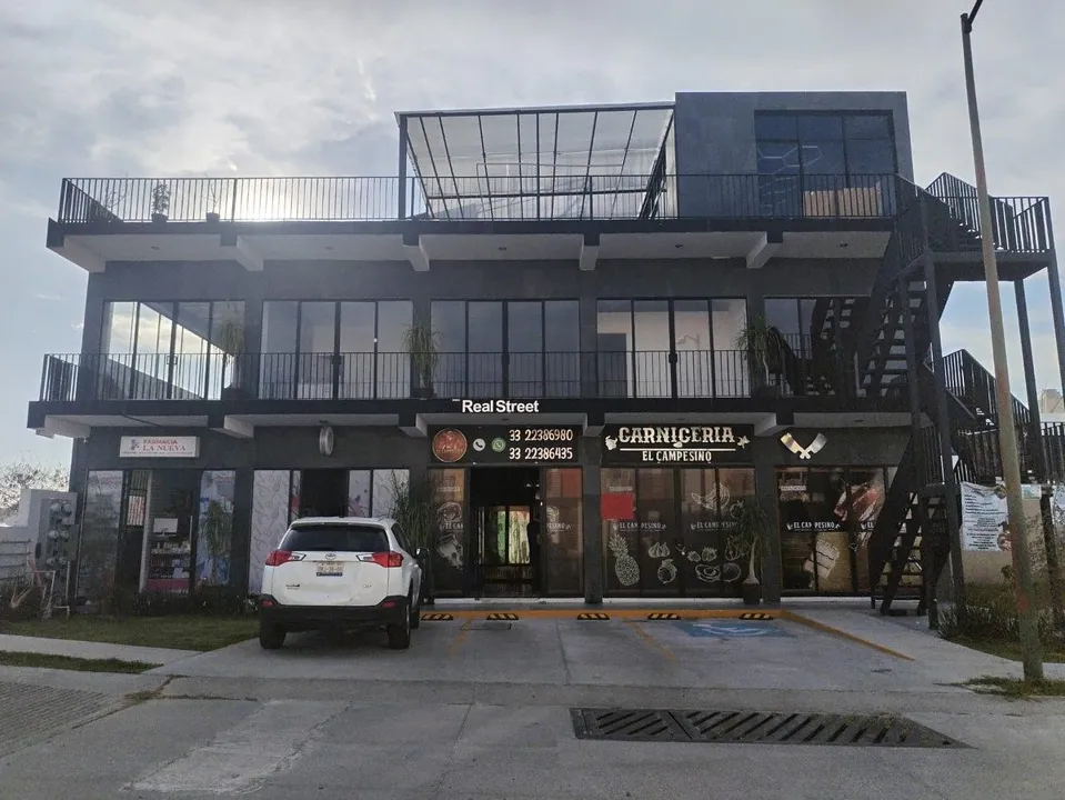 LOCAL EN RENTA EN PLAZA REAL STREET – CAMPO REAL ZAPOPAN
