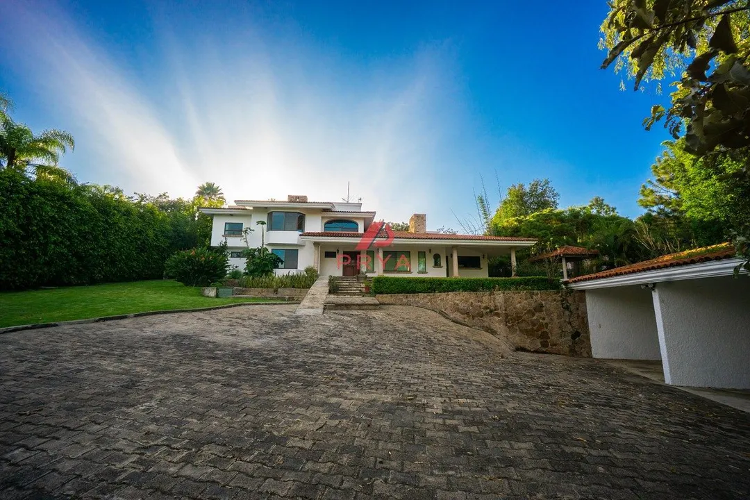 Foto 6 de Casa en venta en Hacienda La Herradura con 2,048 m² de terreno y jardín