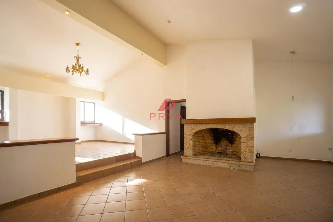 Foto 8 de Casa en venta en Hacienda La Herradura con 2,048 m² de terreno y jardín