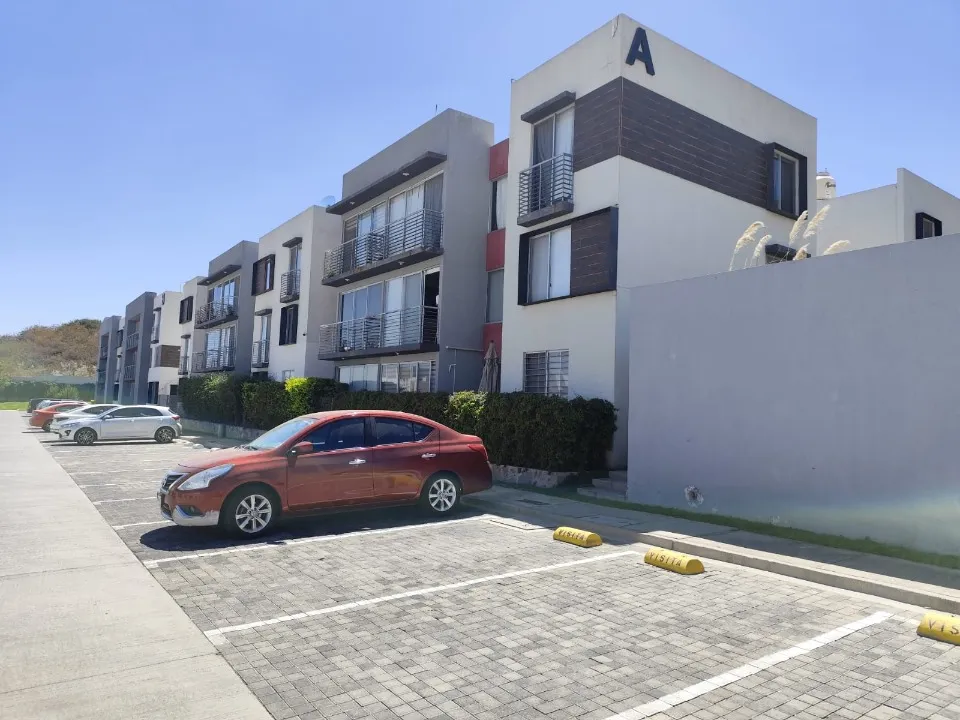 Foto 9 de Departamento en venta en Avenida Elementia Camino a La Coladera , Cortijo de San Agustin, Tlajomulco