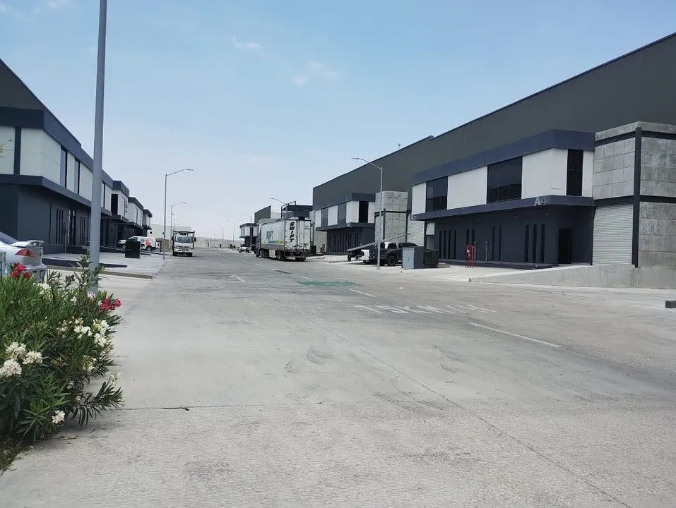 Foto 5 de Bodega en Renta , NAVE – Parque Industrial     TLAJOMULCO SUR